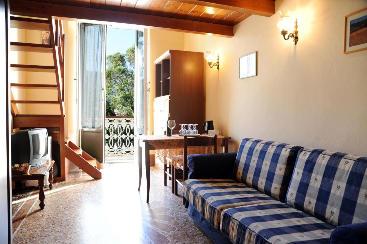 Villa Teresa Porto Azzurro Exterior photo